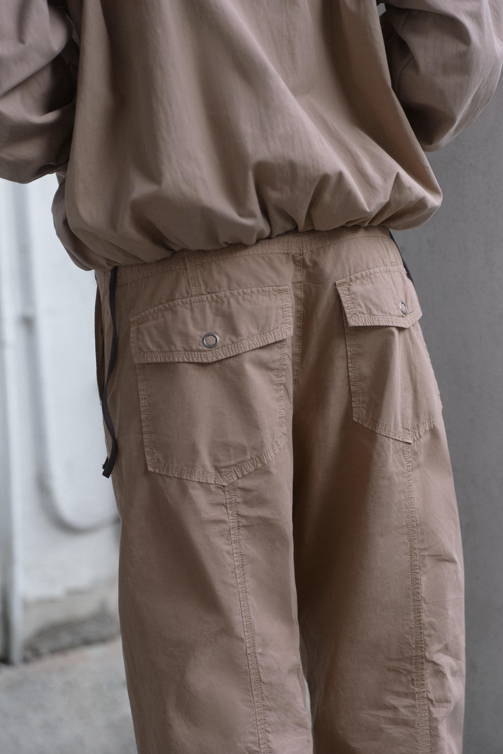 PANTAL?N RECTO FRUNCES / Rosa empolvado - Zara фото 3