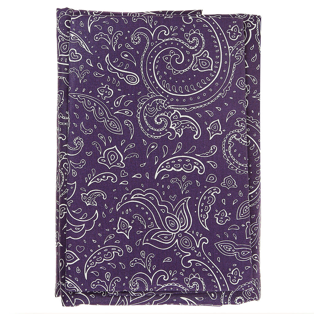 Постельное белье, комплект 1,5 спальный "Турецкие огурцы, фиолетовый", 4 предмета: пододеяльник 145х215см, простыня классическая 150х220см, 2 наволочки 70х70см с клапаном-запахом, бязь "Комфорт" 121г/м2, хлопок 100%, упаковка "классическая" ПВХ 32х41