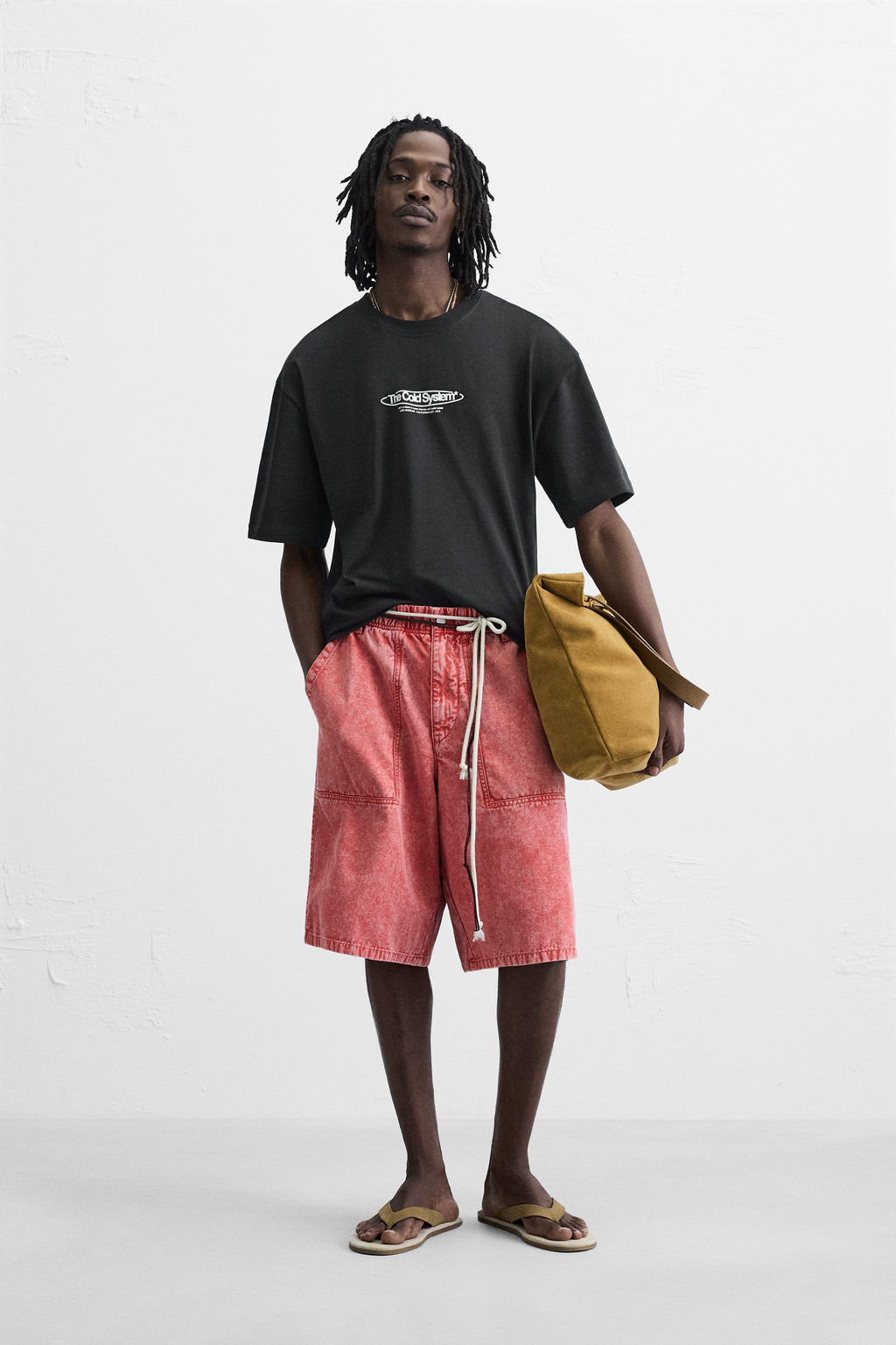 CONTRAST PRINT T-SHIRT
