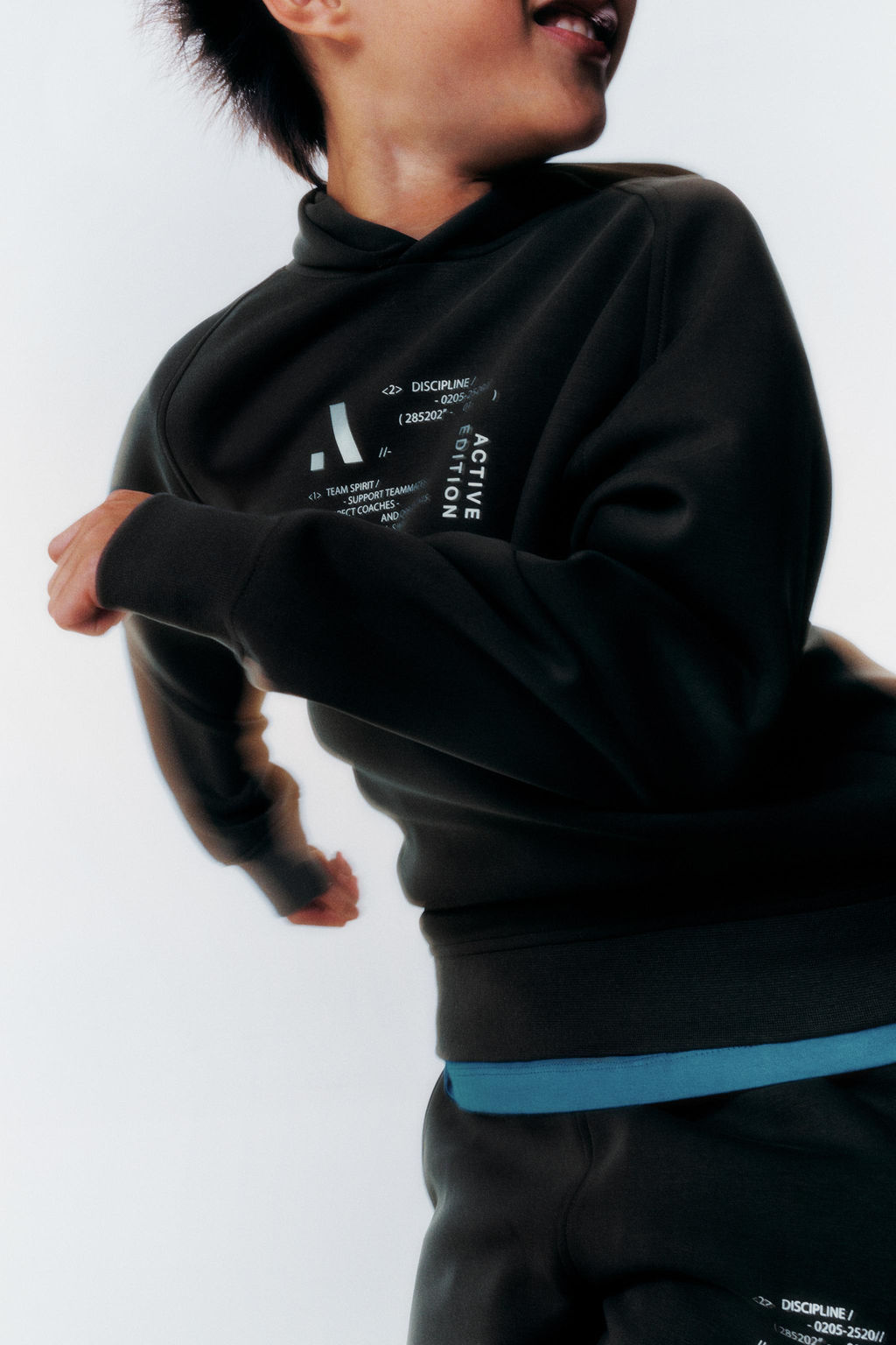 REFLECTIVE LOGO HOODIE - Zara фото 8