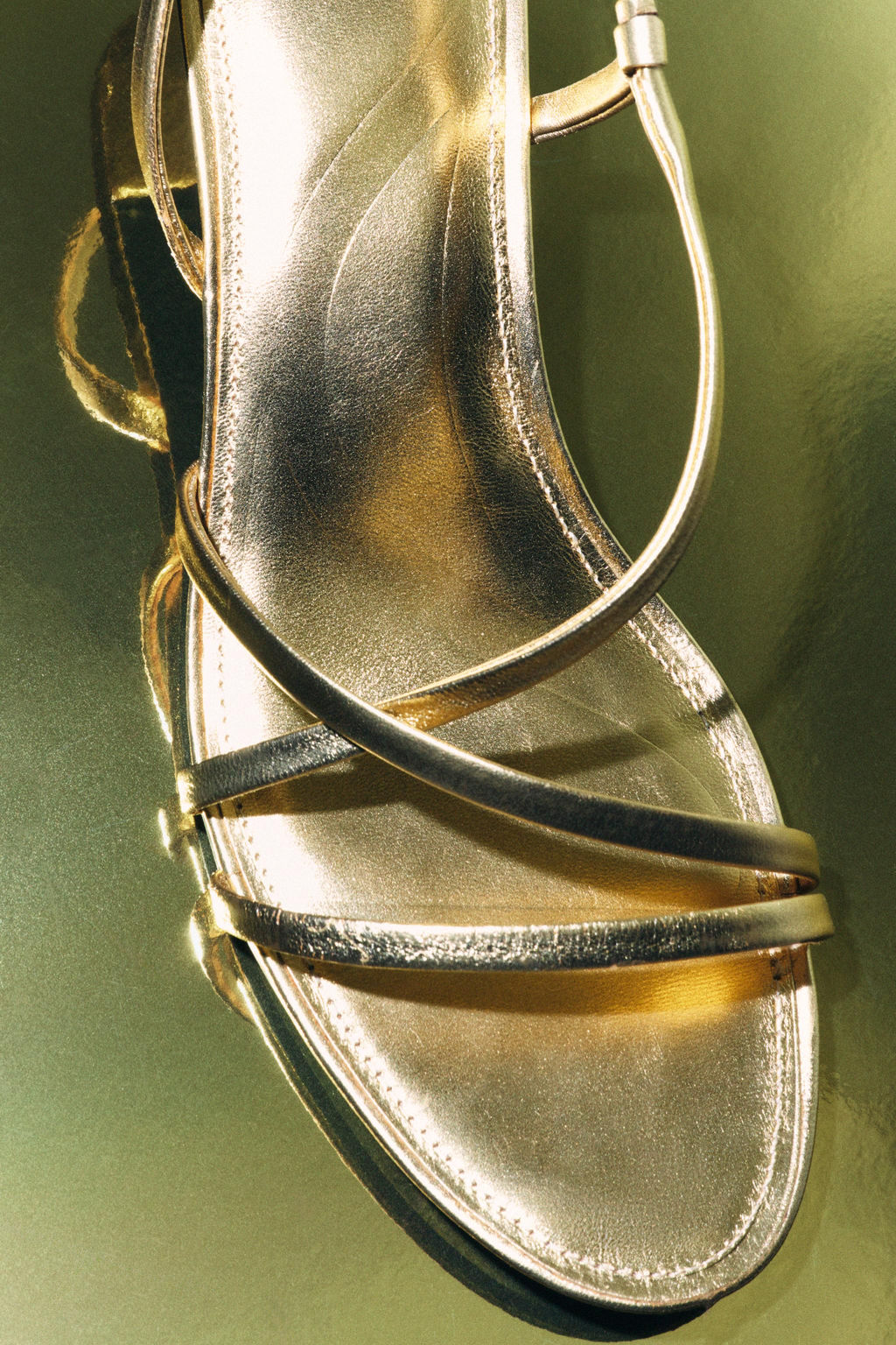 LEATHER KITTEN HEEL SANDALS - Zara фото 12