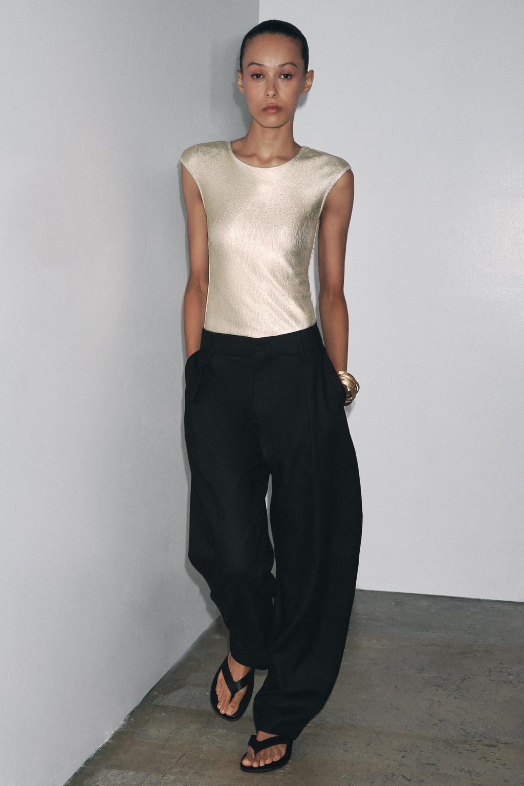 METALLIC T-SHIRT - Zara фото 7