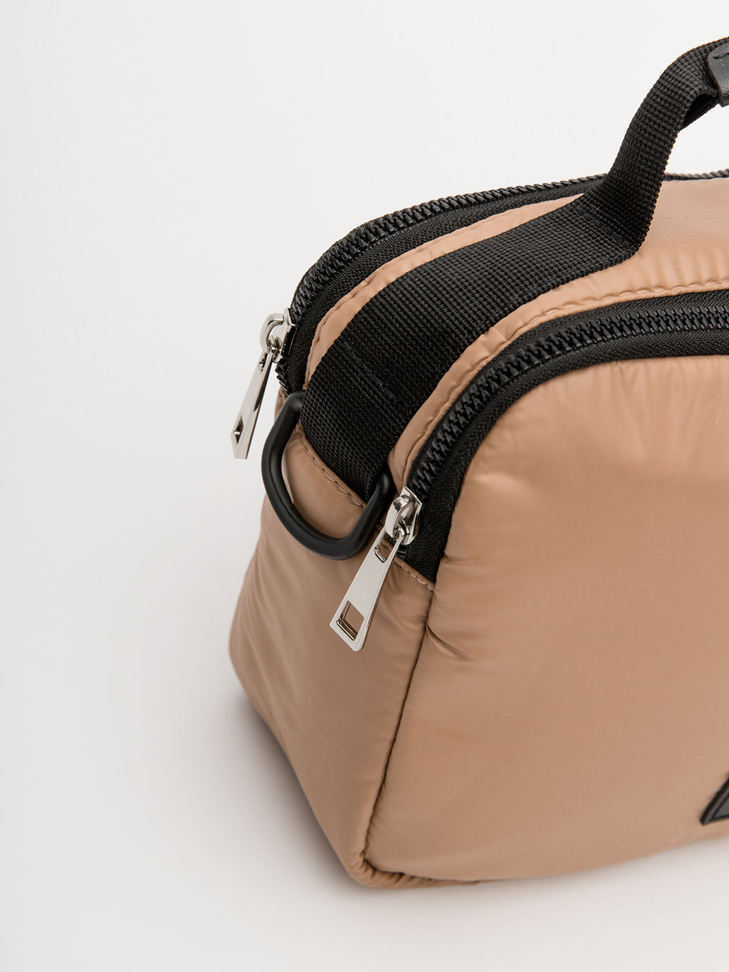 V66 501 22 Сумка женская