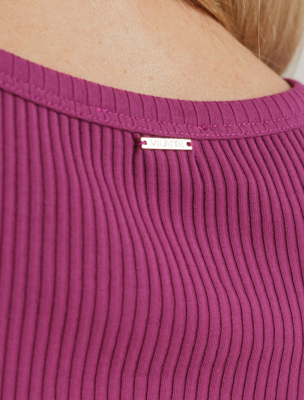 D43.224 Топ женский пурпурный - Vilatte фото 2