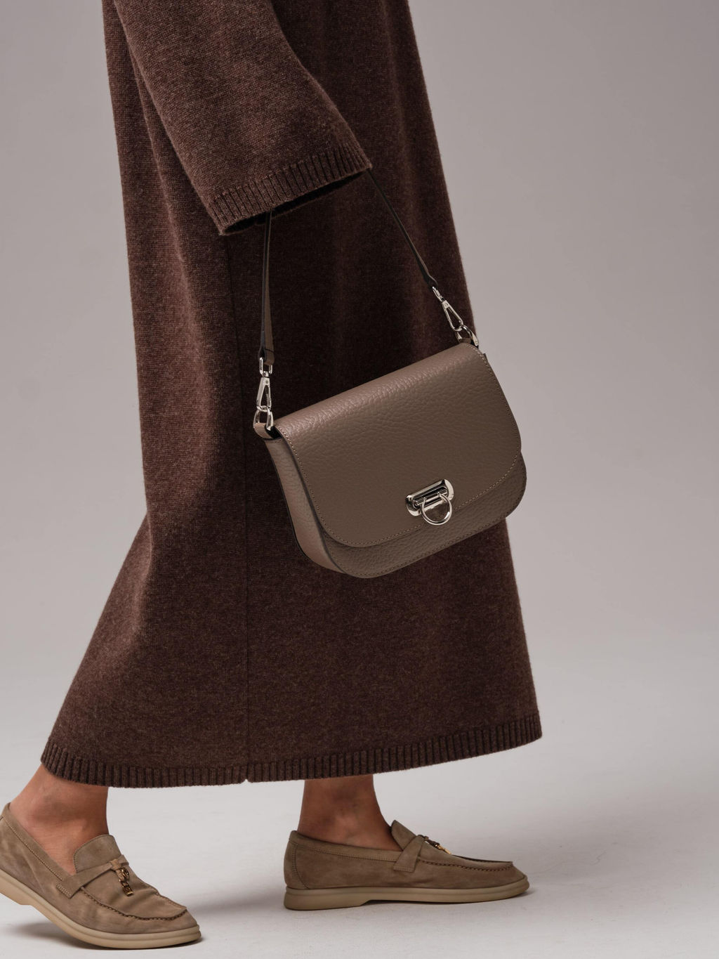 Сумка кожаная Azaro 30741 тауп соло