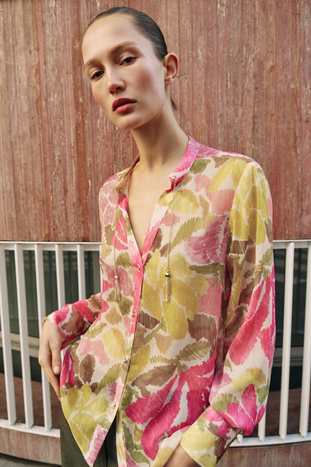 BLUSA ESTAMPADO FLORAL ABALORIOS / Multicolor - Zara фото 2