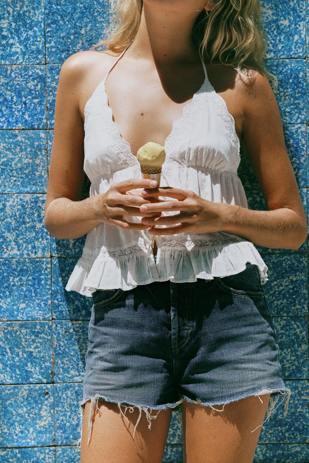 SHORTS DENIM TRF ROTOS TIRO MEDIO / Azul - Zara фото 2