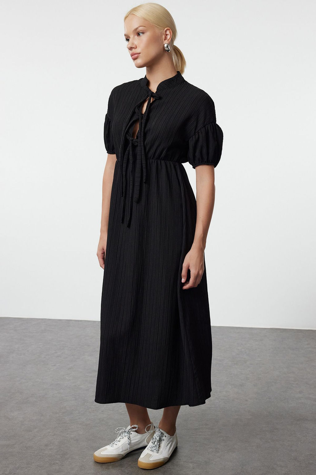 Siyah Fiyonk Detayl? Maxi Dokuma Elbise TWOSS24EL01130 - Trendyolmilla фото 2