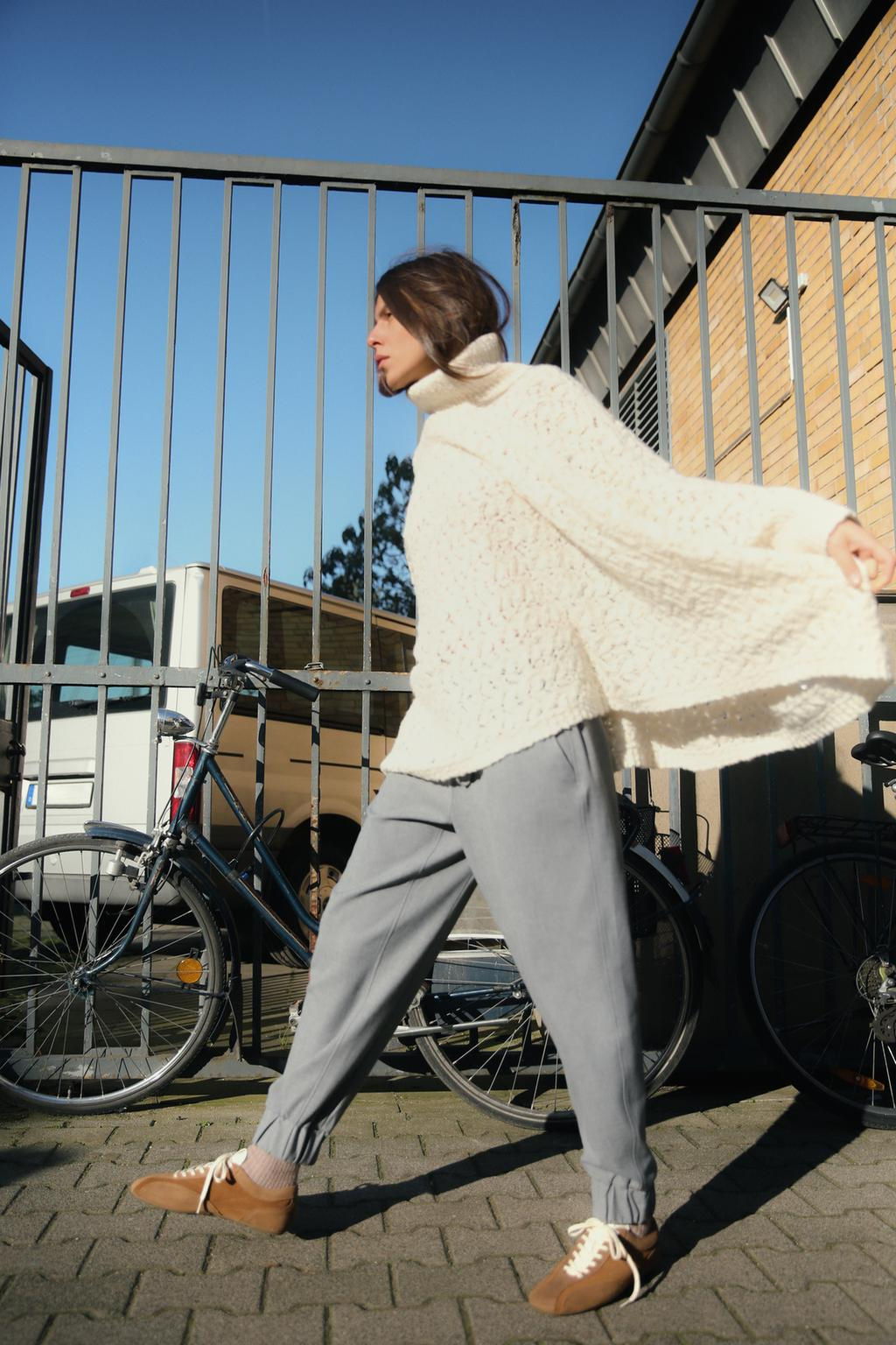 OPENWORK KNIT PONCHO SWEATER - Zara фото 2