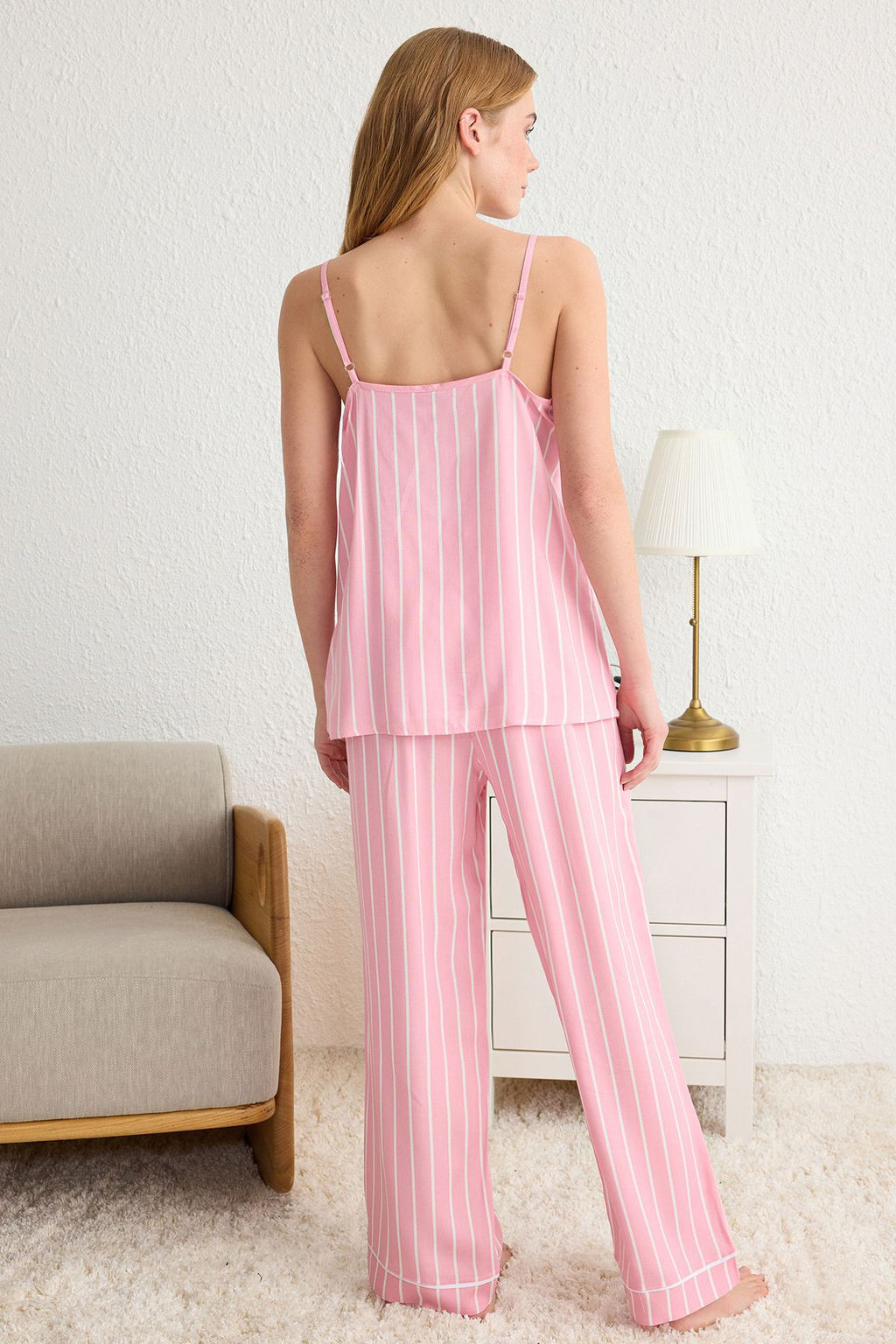 Trendyolmilla Pembe Cizgili Biye Detayl? Ip Ask?l? Viskon Dokuma Pijama Tak?m? THMSS25PT00039 фото 5