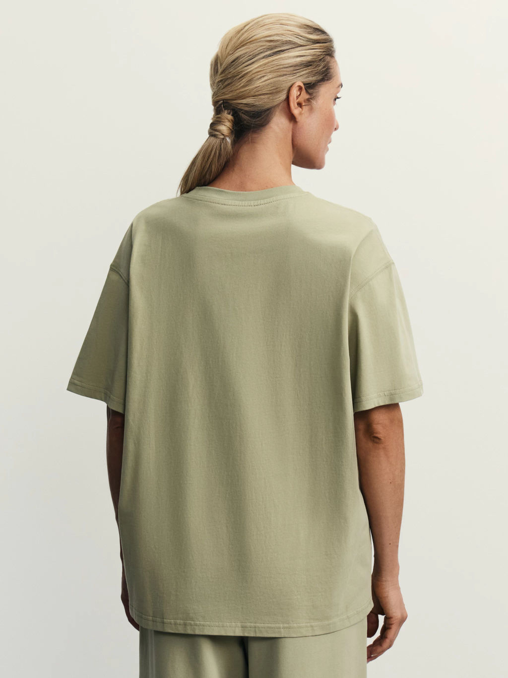 Базовая футболка оверсайз из хлопка / Zarina  фото 5