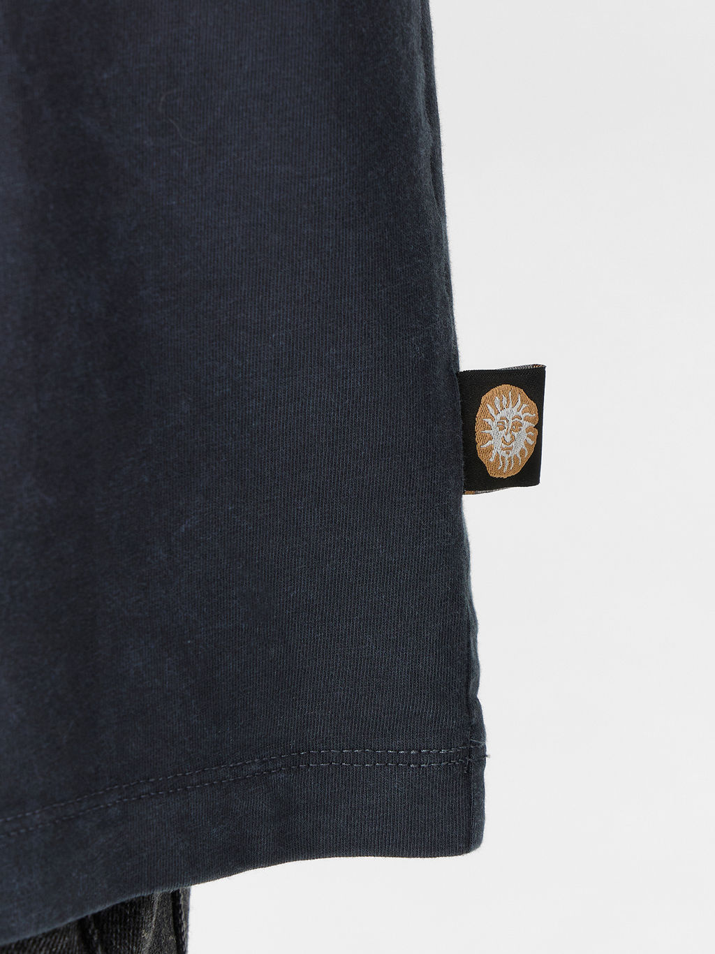 Футболка мужская серая с принтом и надписью Volkodav - Mark formelle фото 5