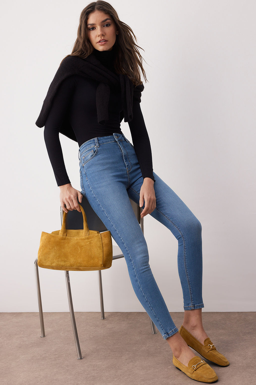 Siyah Vucudu Saran Esnek Yuksek Bel Skinny Jeans TWOSS25JE00051 - Trendyolmilla фото 15