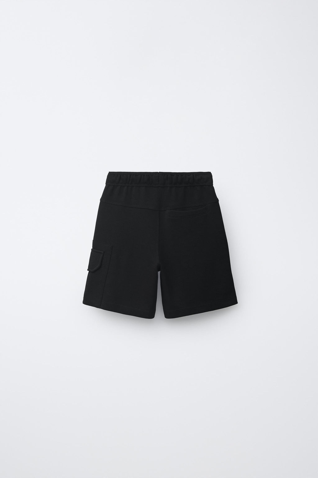 BERMUDA CARGO SPORTY / Negro - Zara фото 4