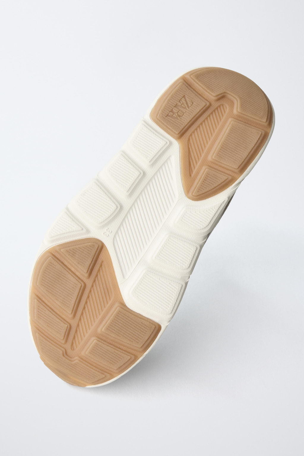 MULTI-PIECE TRAINERS