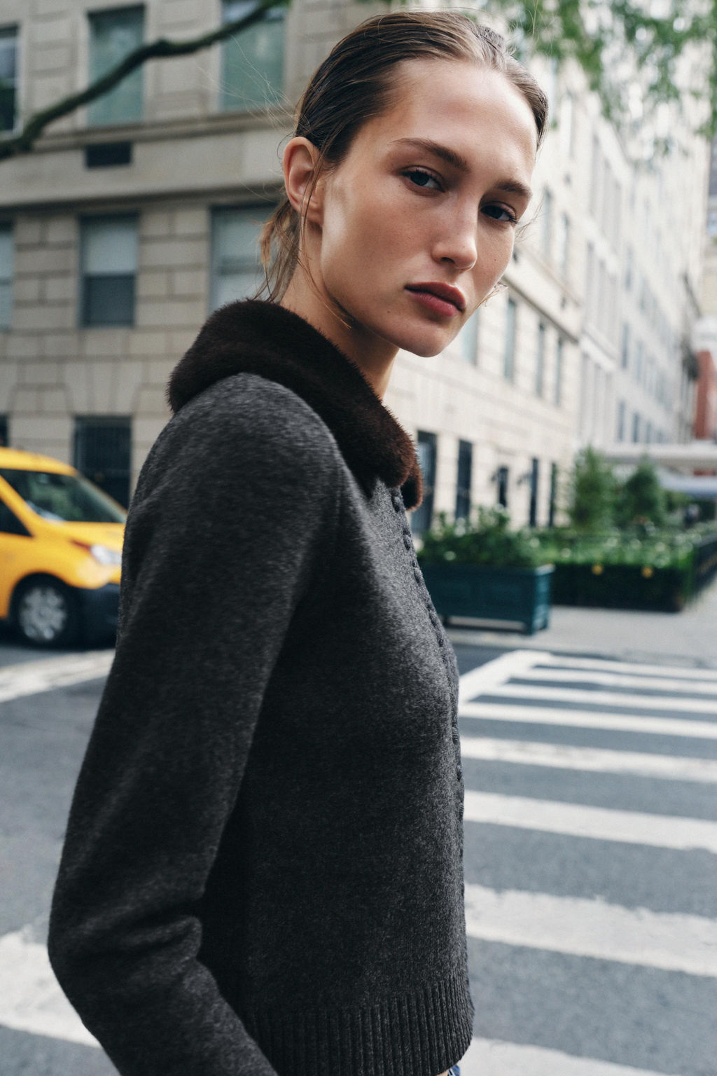 FAUX FUR LAPEL CARDIGAN - Zara фото 2