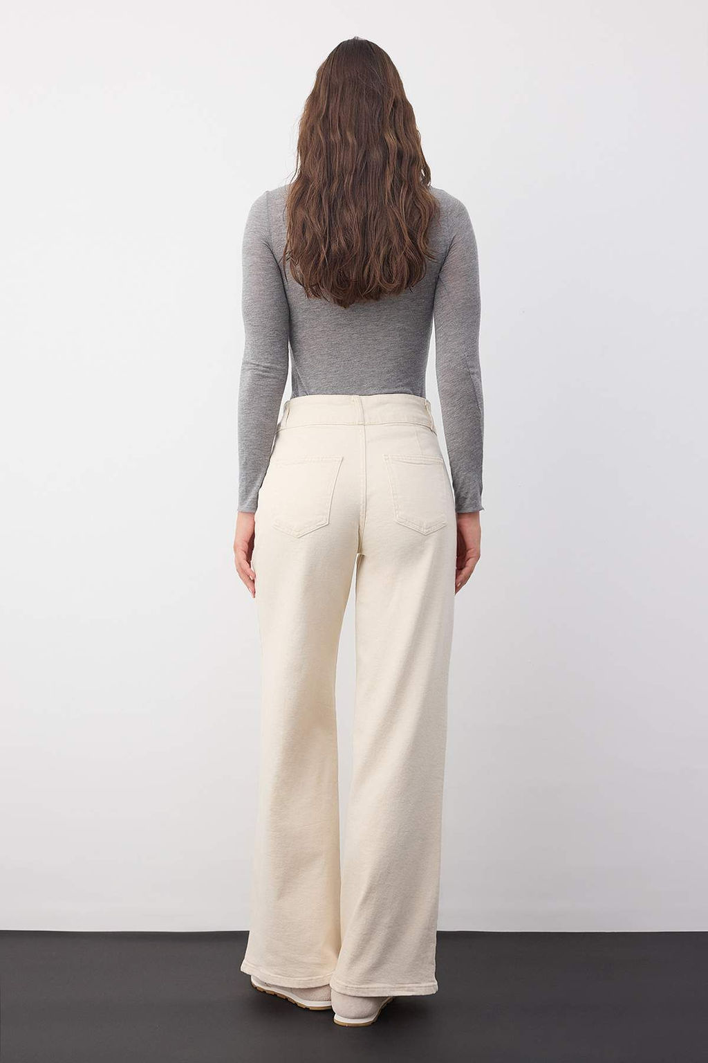Wardrobe Essentials Ekru Yuksek Bel Cep Detayl? Comfort Esnek Wide Leg Palazzo Jeans TWOAW26JE00120 - Trendyolmilla фото 4