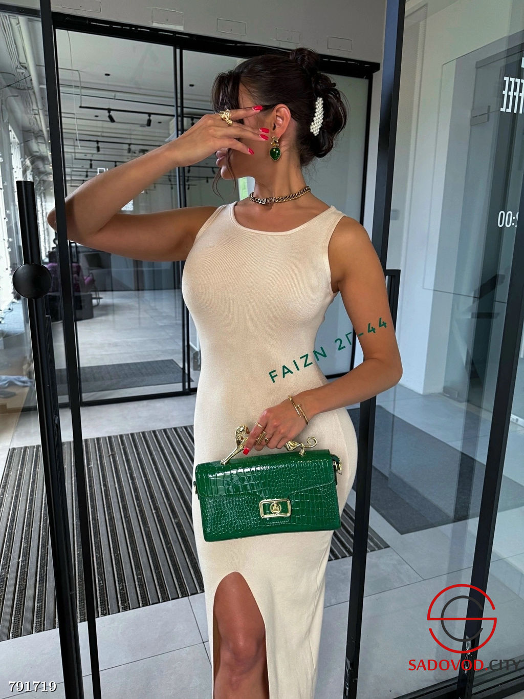 Трикотажное платье с вырезом сзади - Bruno фото 6