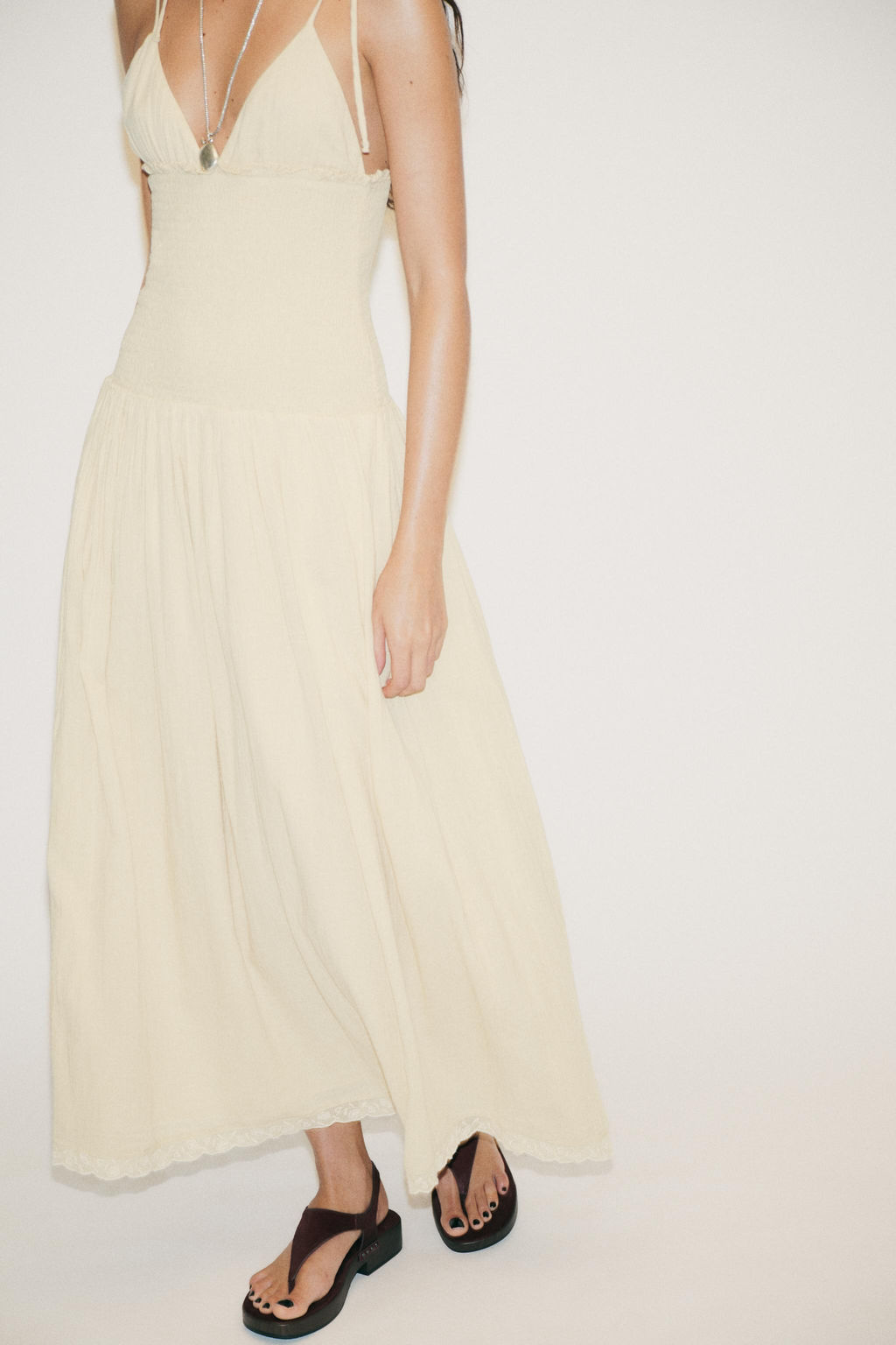 CONTRAST SMOCKED MIDI DRESS - Zara фото 10