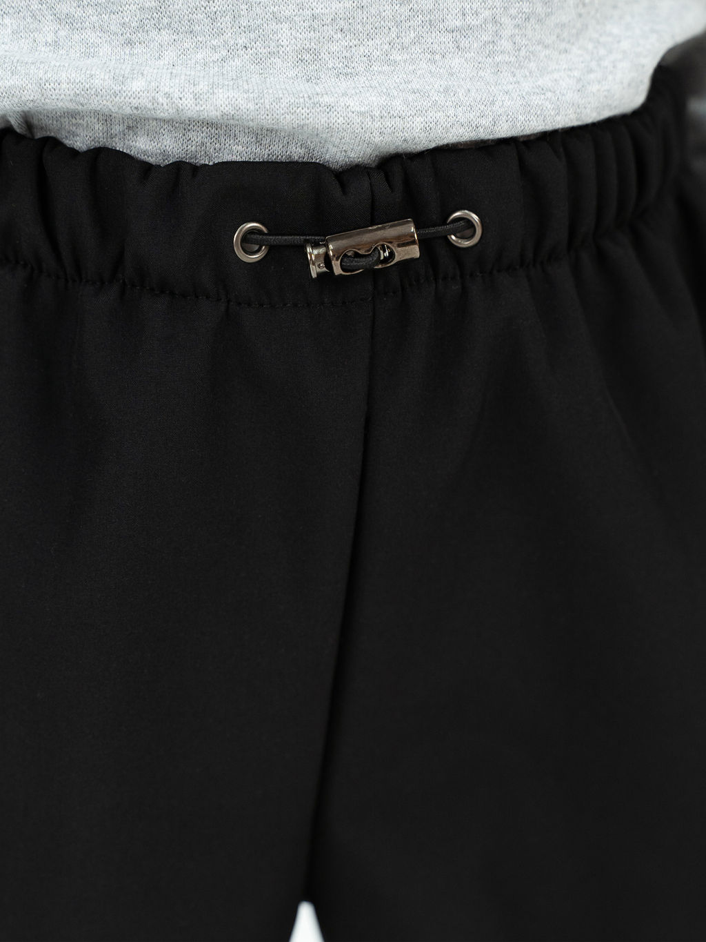 Брюки демисезонные черные