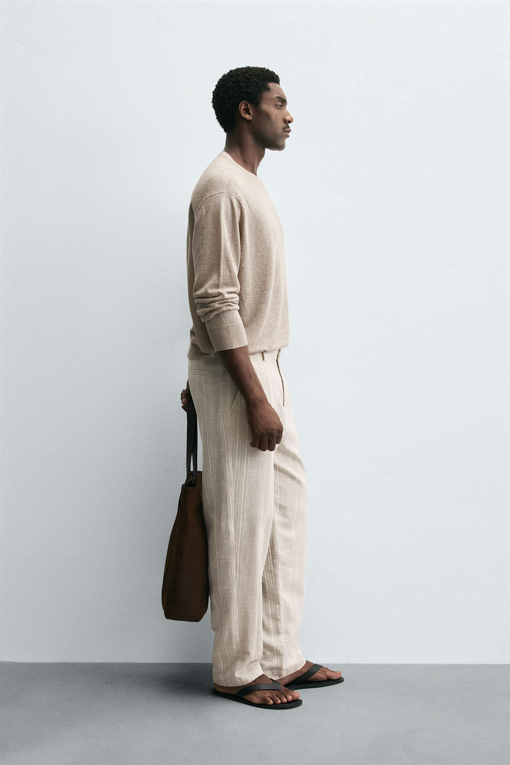 STRIPED REGULAR FIT TROUSERS - Zara фото 4