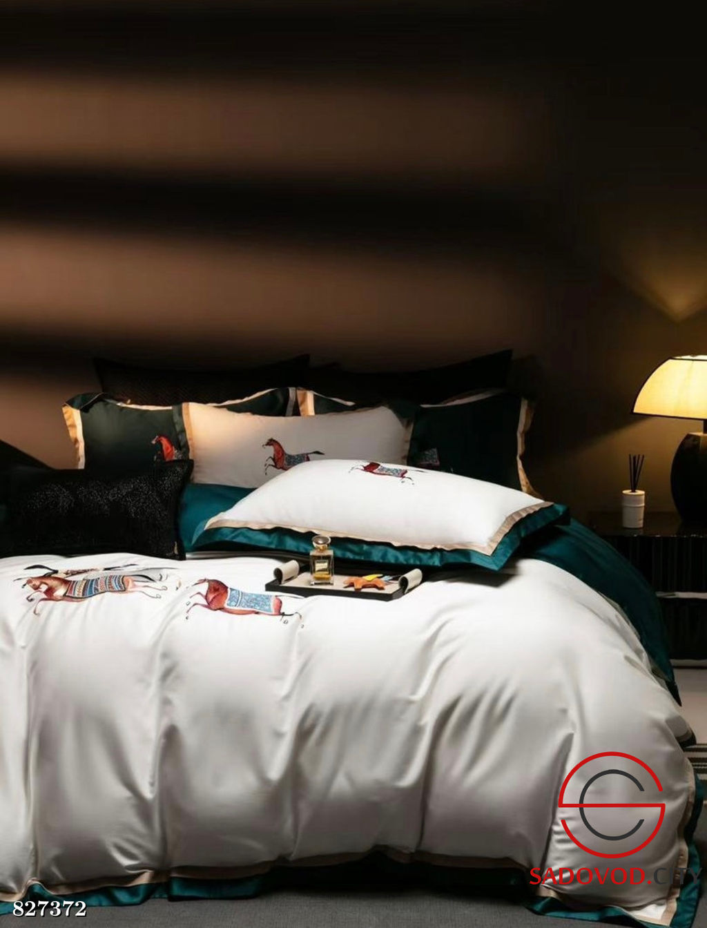 Комплект постельного белья с вышивкой