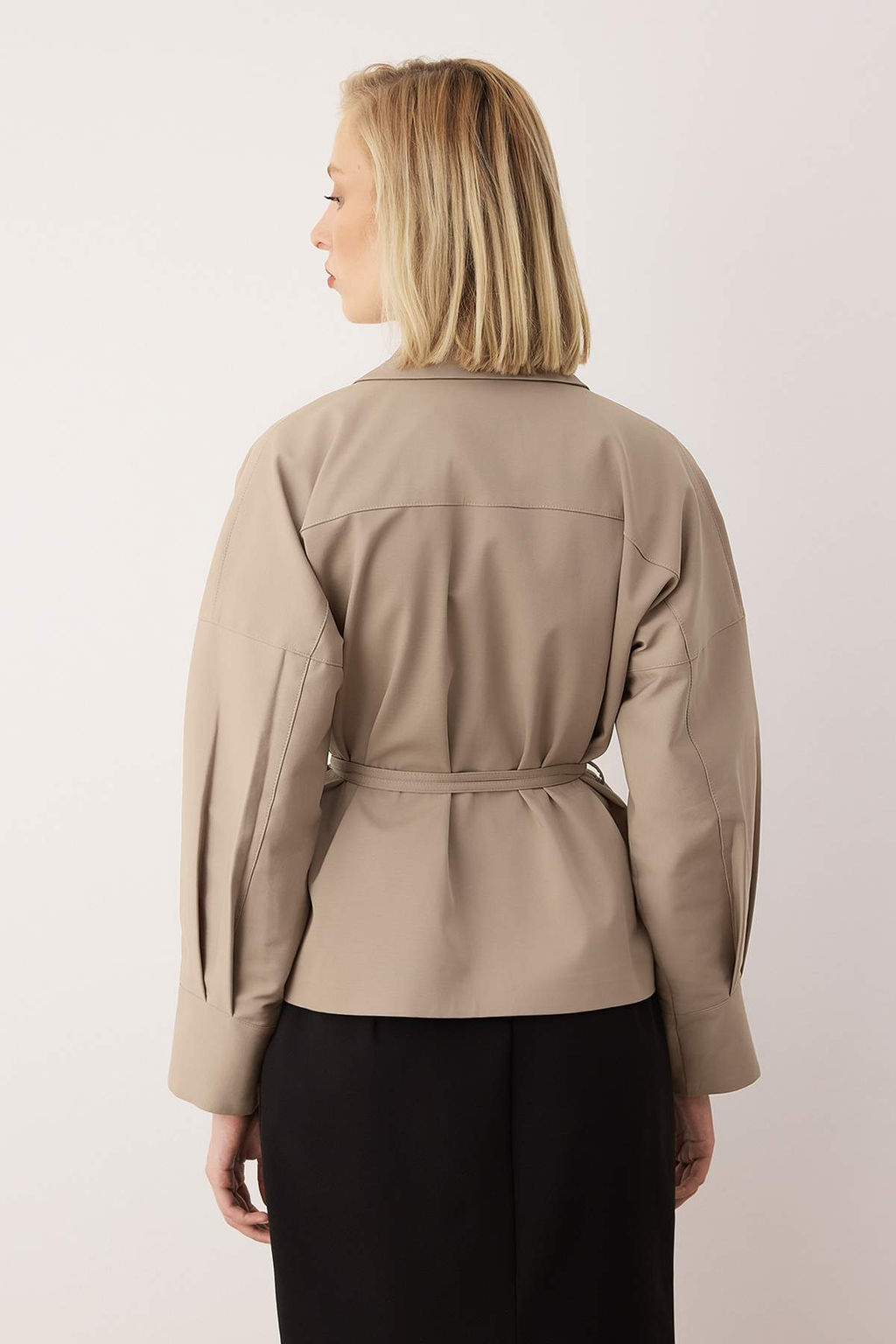 EXCLUSIVE Ozel Koleksiyon Bej Oversize Baglama Detayl? Trenckot TWOAW26TR00022 - Trendyolmilla фото 5