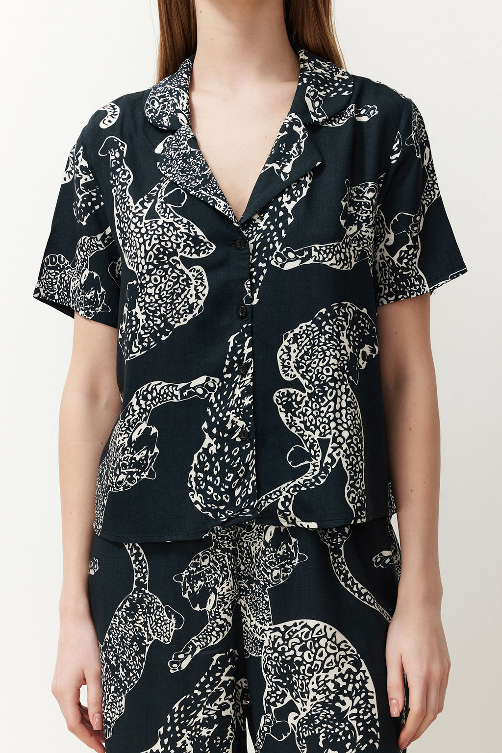 Trendyolmilla Antrasit Kaplan Desenli Viskon Dokuma Pijama Tak?m? THMSS24PT00289 фото 4