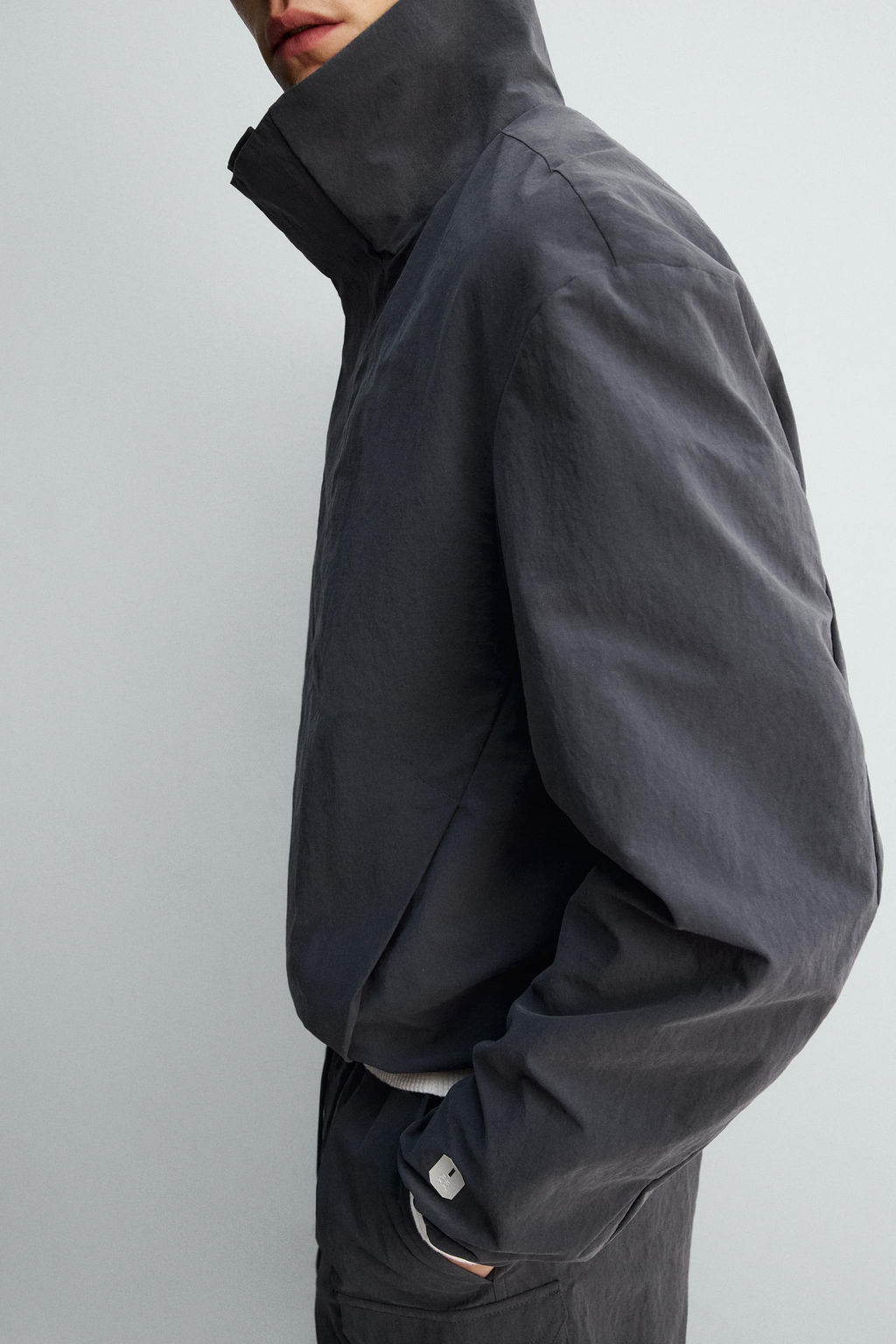 SR_A TECHNICAL POUCH POCKET JACKET - Zara фото 5