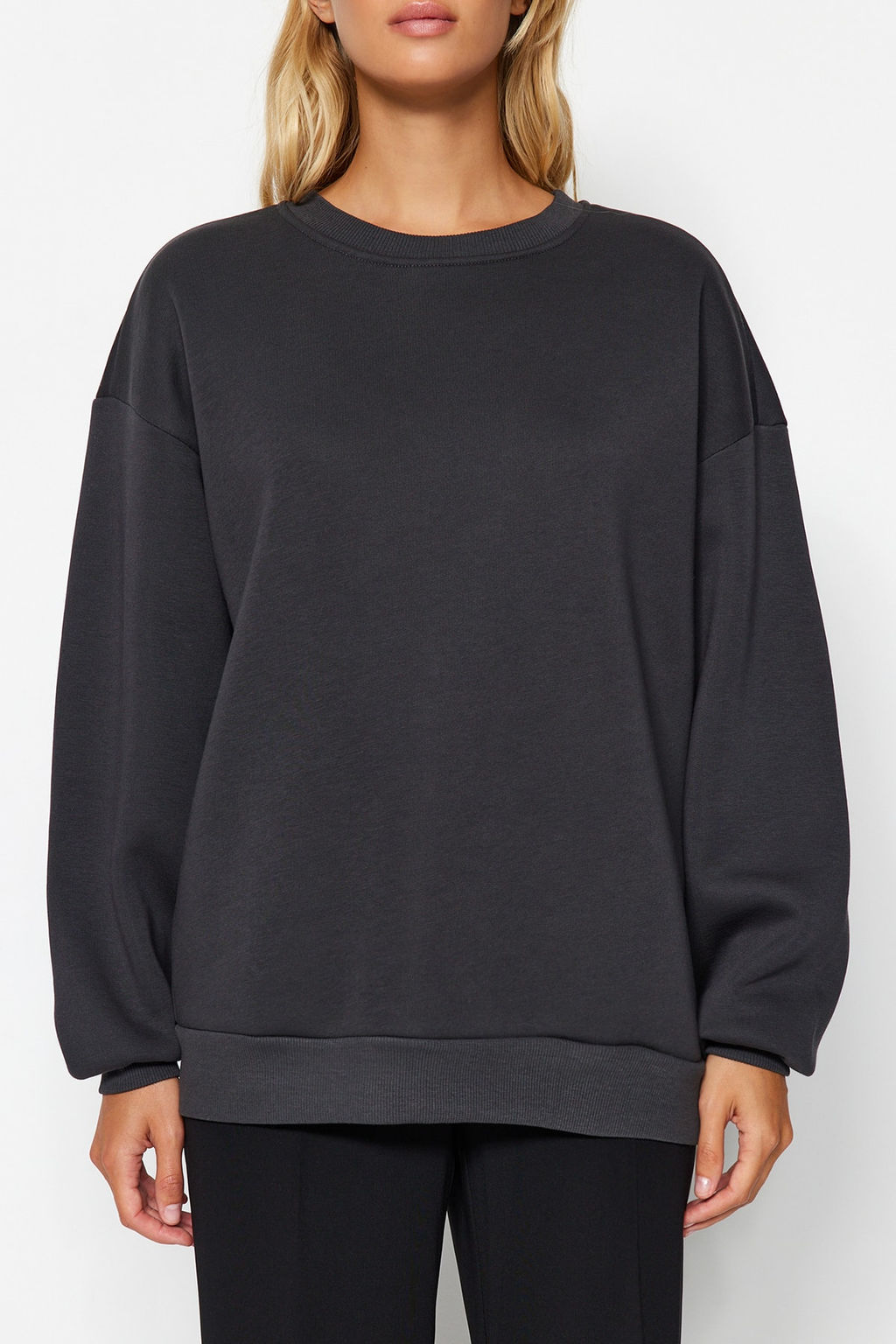 Antrasit Oversize/Rahat Kesim Basic Bisiklet Yaka Kal?n/Ici polarl? Orme Sweatshirt TWOAW24SW00102