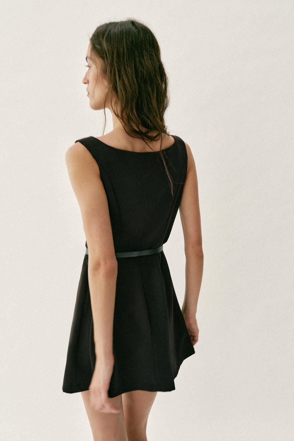 VESTIDO MINI CINTUR?N / Negro - Zara фото 6