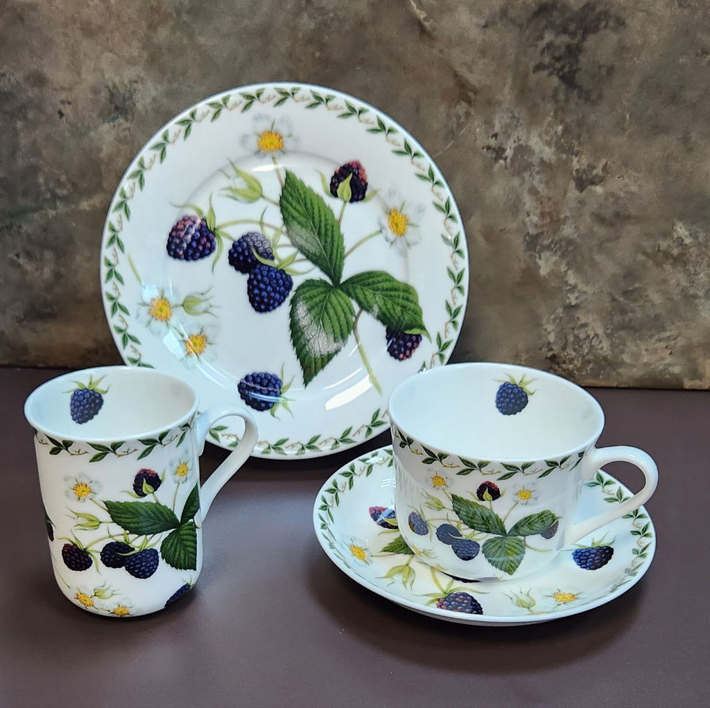 Тарелка закусочная Ежевика, 20 см - Maxwell & Williams фото 6