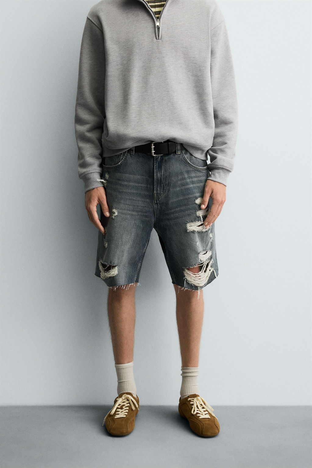 RIPPED DENIM BERMUDA SHORTS - Zara фото 2