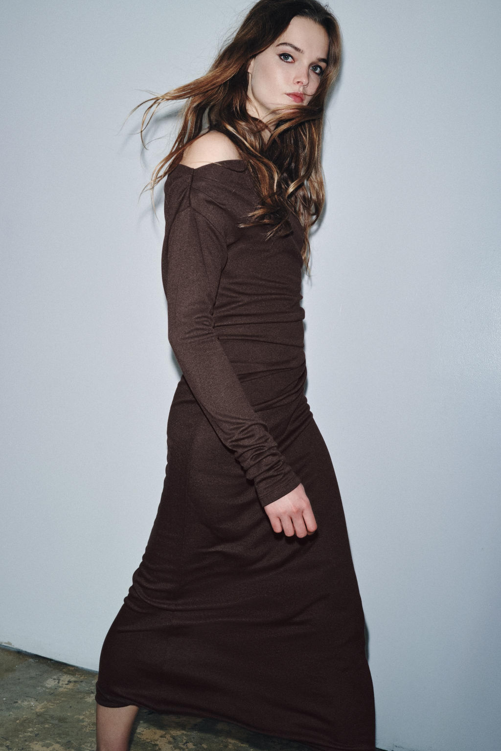 SOFT DRESS WITH BROOCH - Zara фото 3