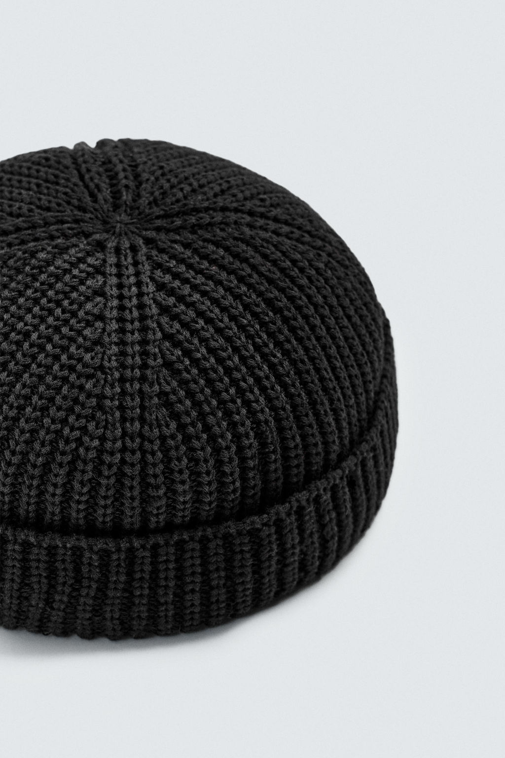 GORRO CORTO / Negro