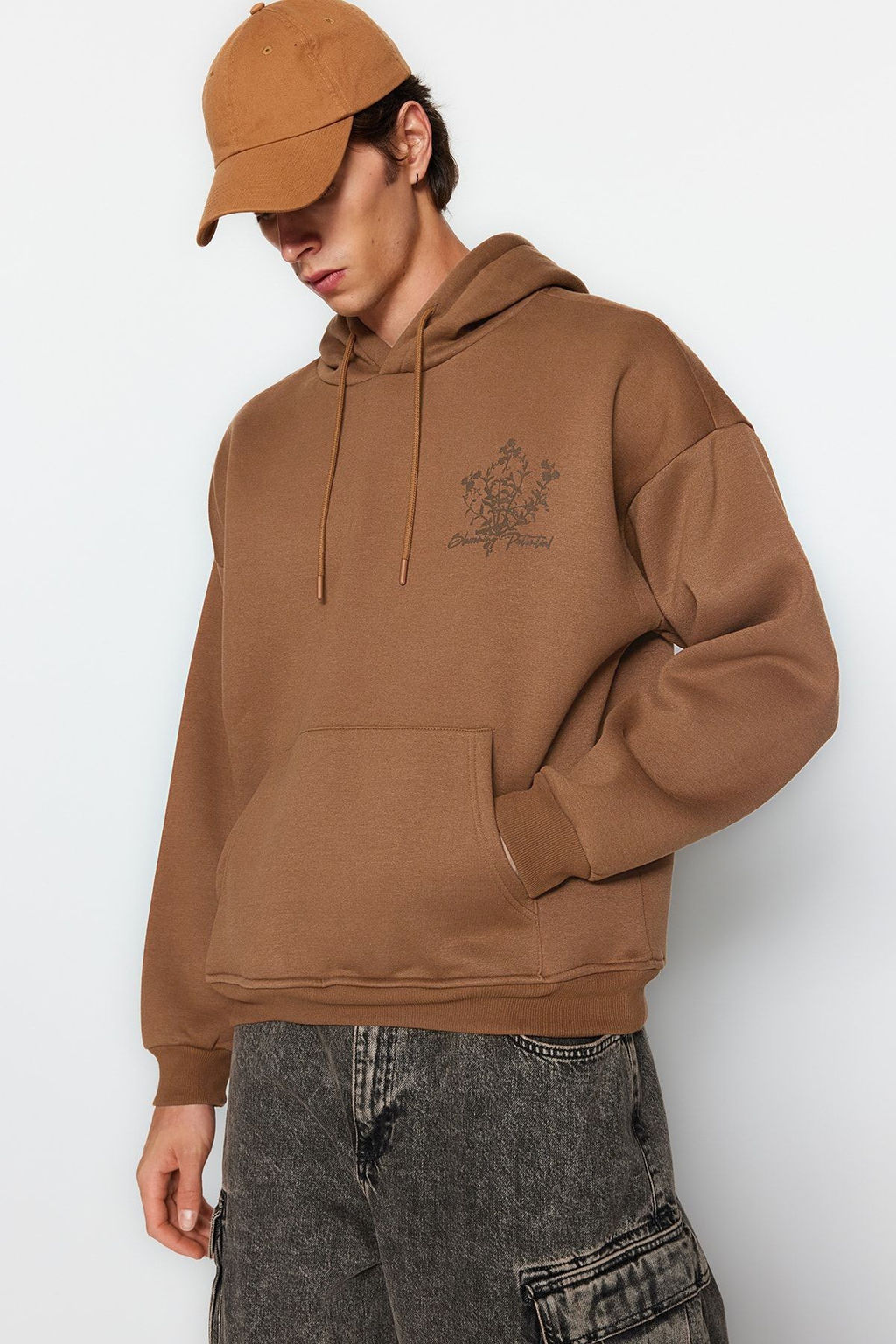 TRENDYOL MAN Antrasit Oversize/Genis Kesim Kapusonlu Cicek Bask? Ici Polar/S?cak Tutan Sweatshirt TMNAW24SW00100 - Trendyolmilla фото 9