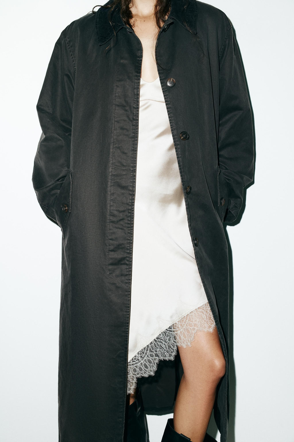 WAXED TRENCH COAT WITH CORDUROY COLLAR - Zara фото 7