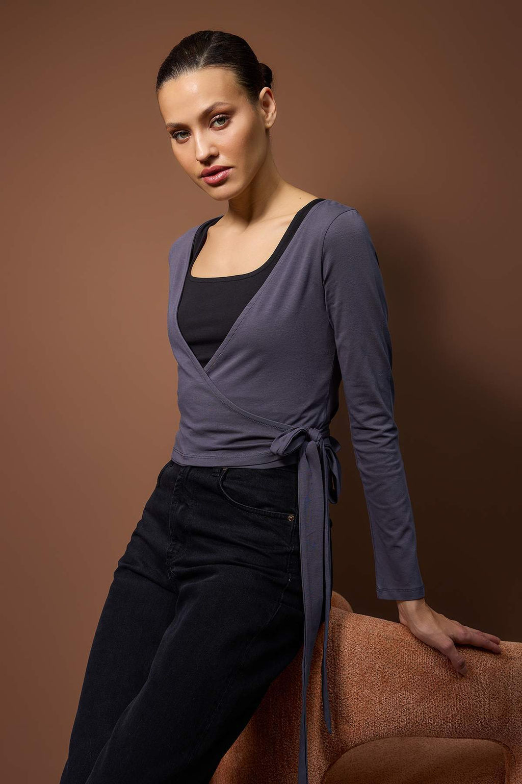 Siyah-Beyaz 2li Paket Baglama Detayl? Vucuda Oturan Esnek Orme Bluz TWOAW26BZ00102 - Trendyolmilla фото 6