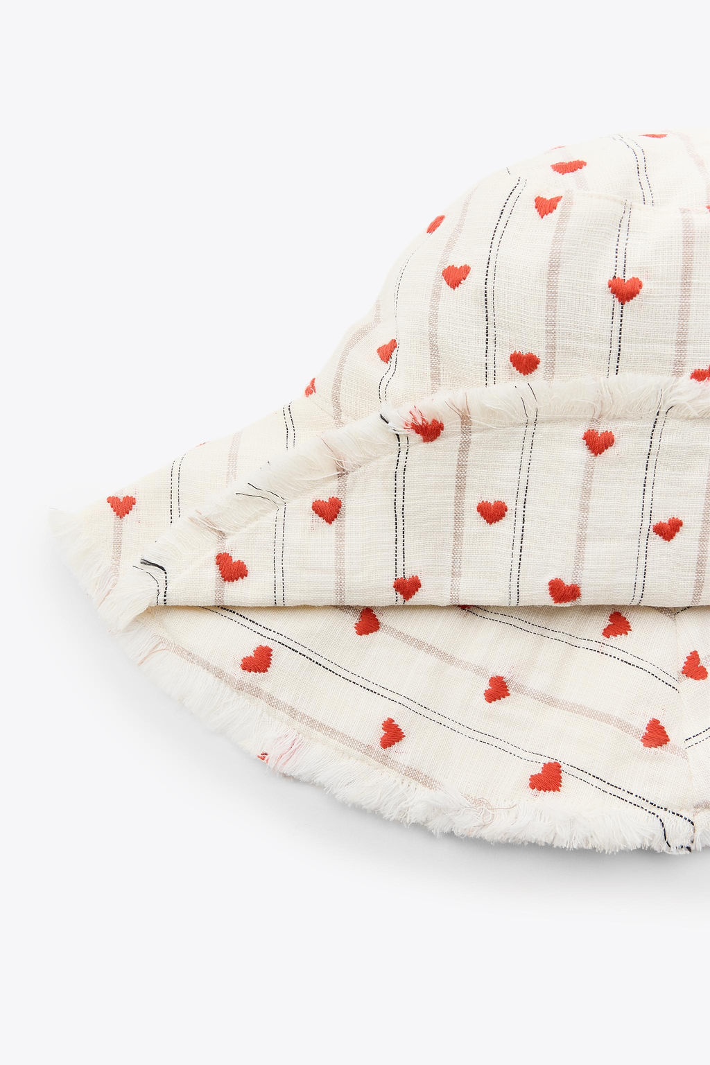 STRIPED BUCKET HAT WITH HEART EMBROIDERY