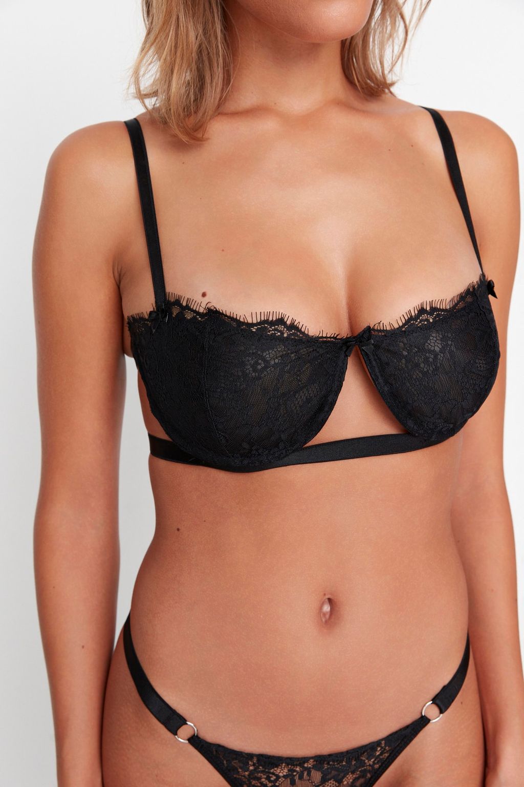 TRENDYOLMILLA K?rm?z? Dantelli Kurdele/Fiyonklu Ip Ask?l? Balenli Kaps?z Orme Ic Camas?r? Tak?m? THMAW23CC00013  фото 7