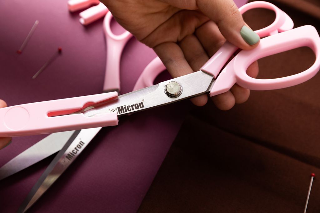 Ножницы Micron VIT-38 портновские в блистере 230 мм с защитным колпачком