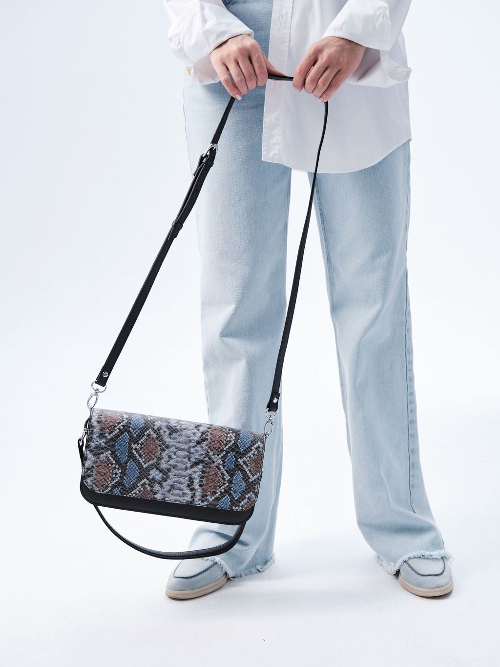 Сумка кожаная багет Deboro 30138 темный лес