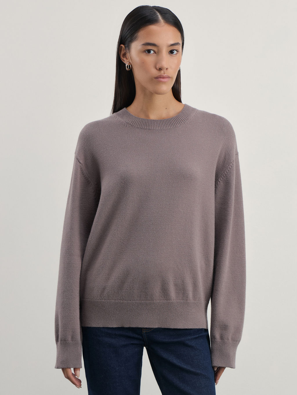 Базовый однотонный джемпер из вискозы / Zarina  фото 3