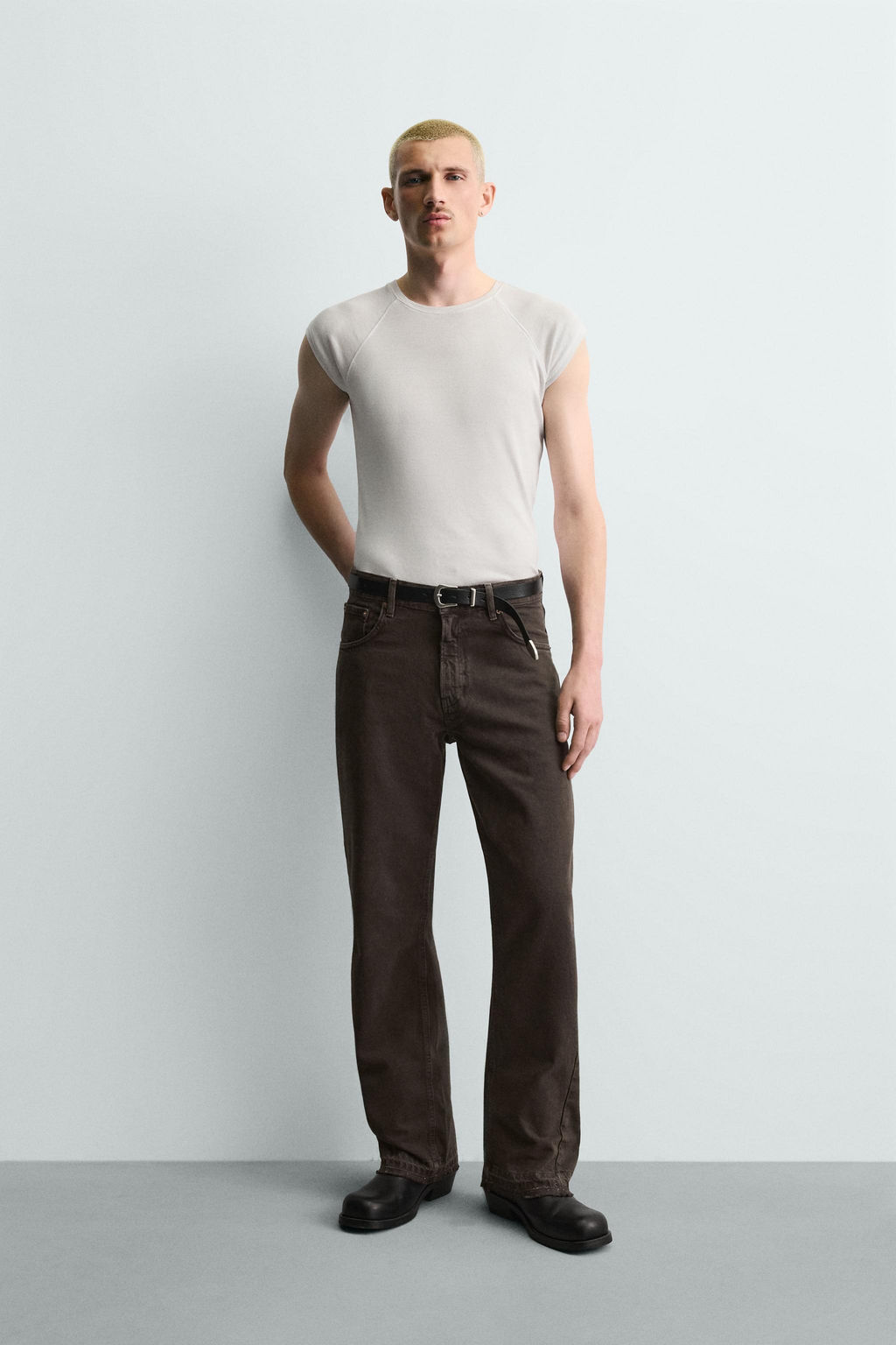 JEANS FLARE FIT ROTOS / Marr?n - Zara фото 17