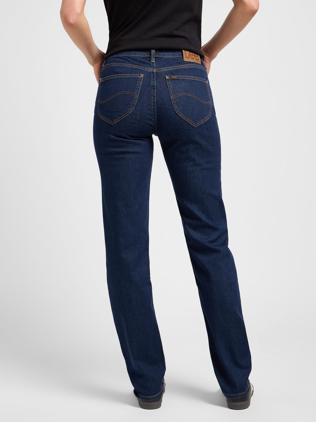 Джинсы женские