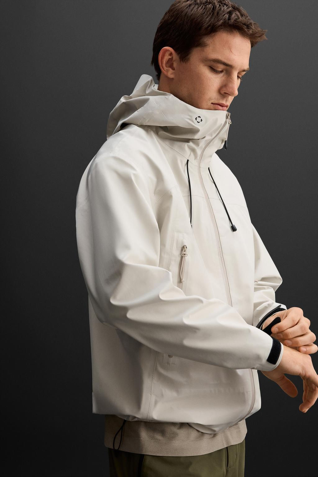 WATERPROOF TECHNICAL JACKET - Zara фото 17