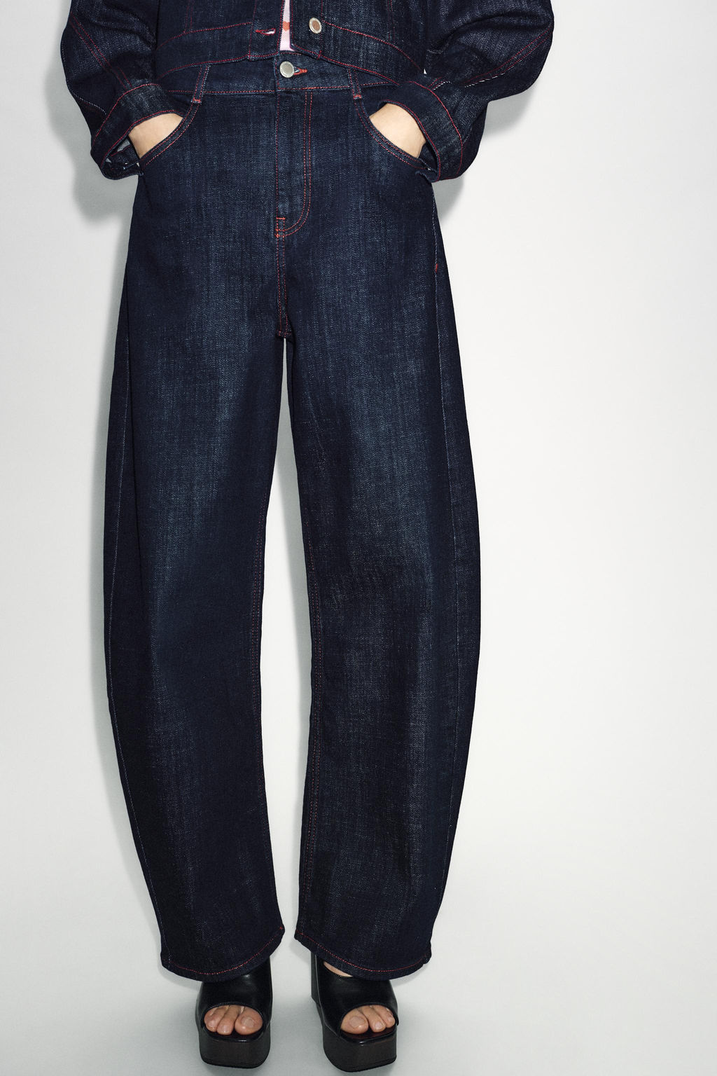 Z1975 HIGH-WAIST BARREL JEANS - Zara фото 10