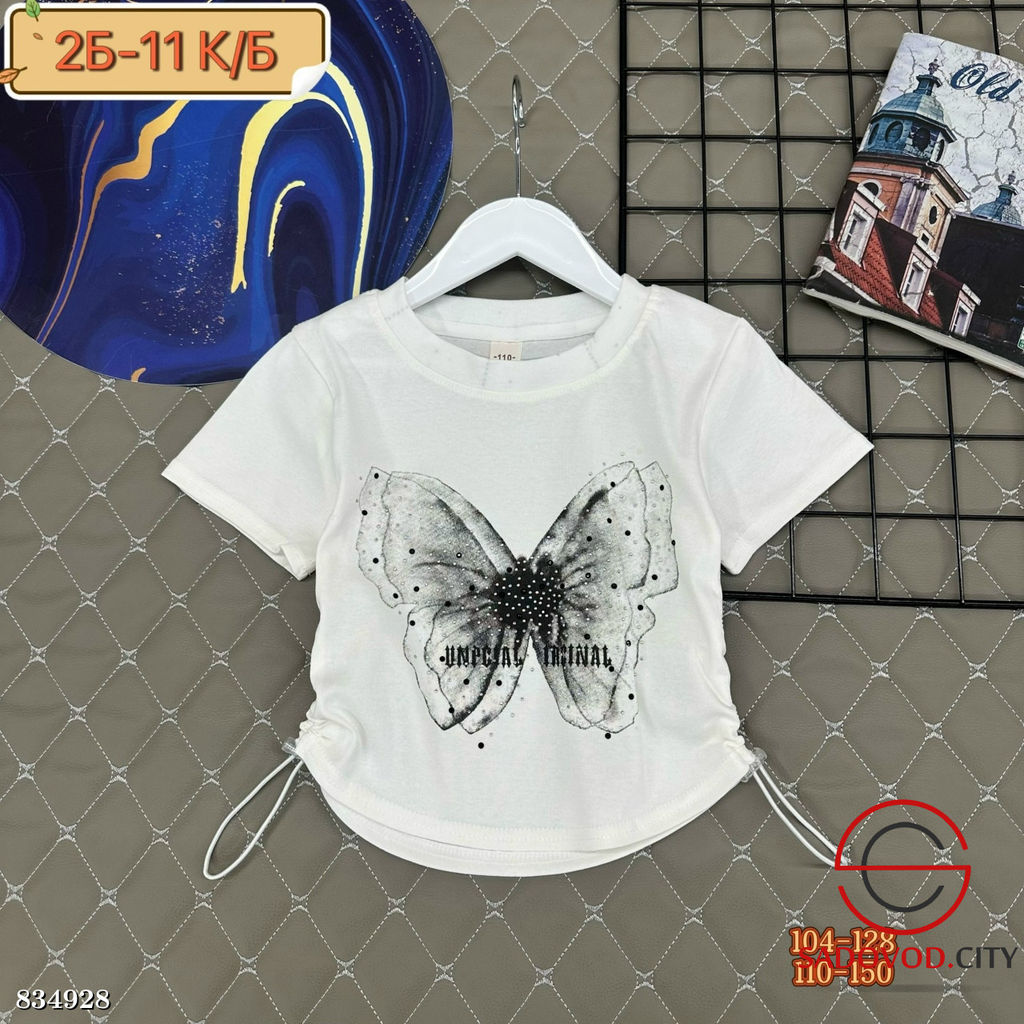Футболка с рисунком бабочки