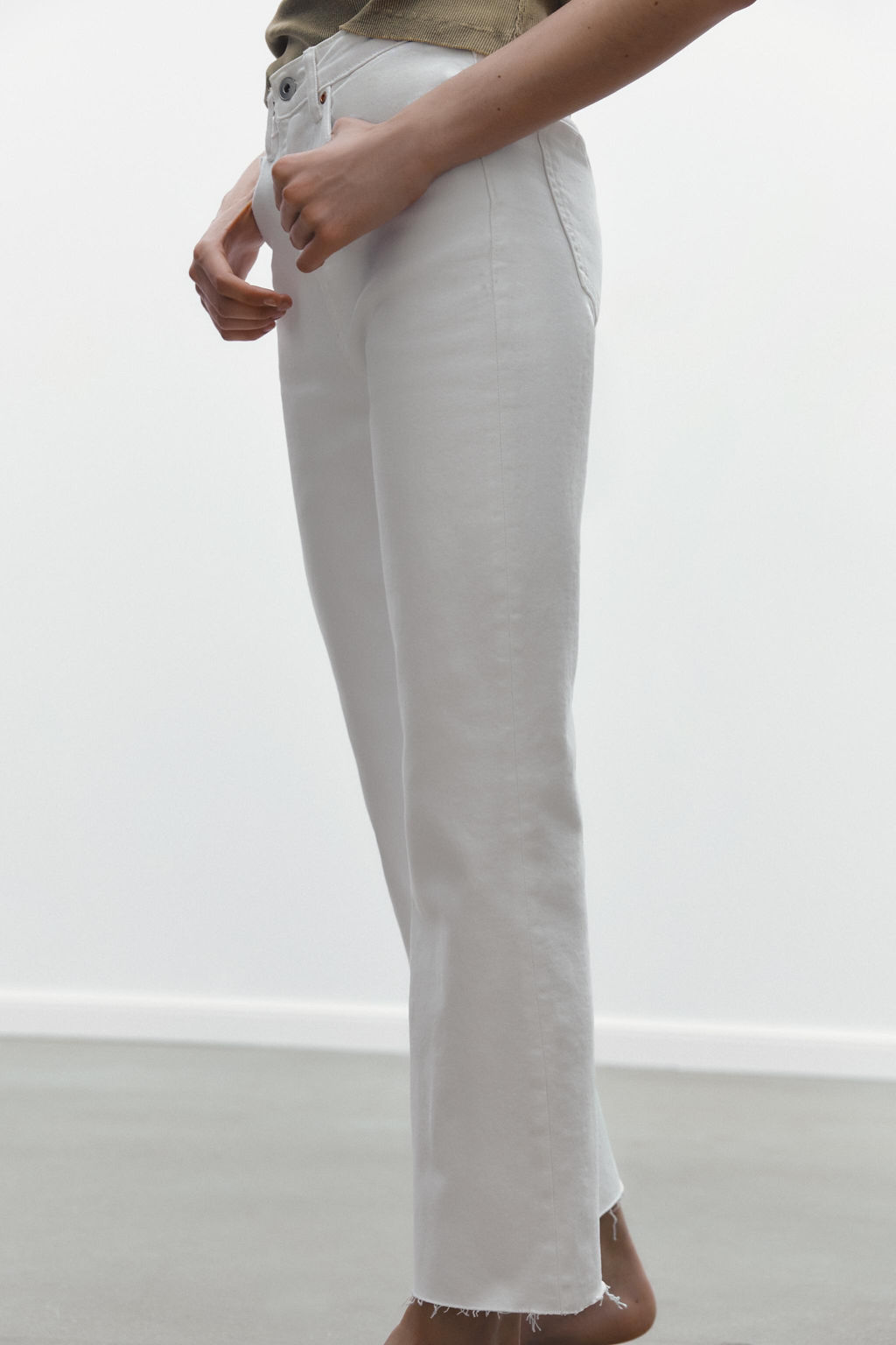 TRF CROPPED FLARE HIGH-WAIST JEANS