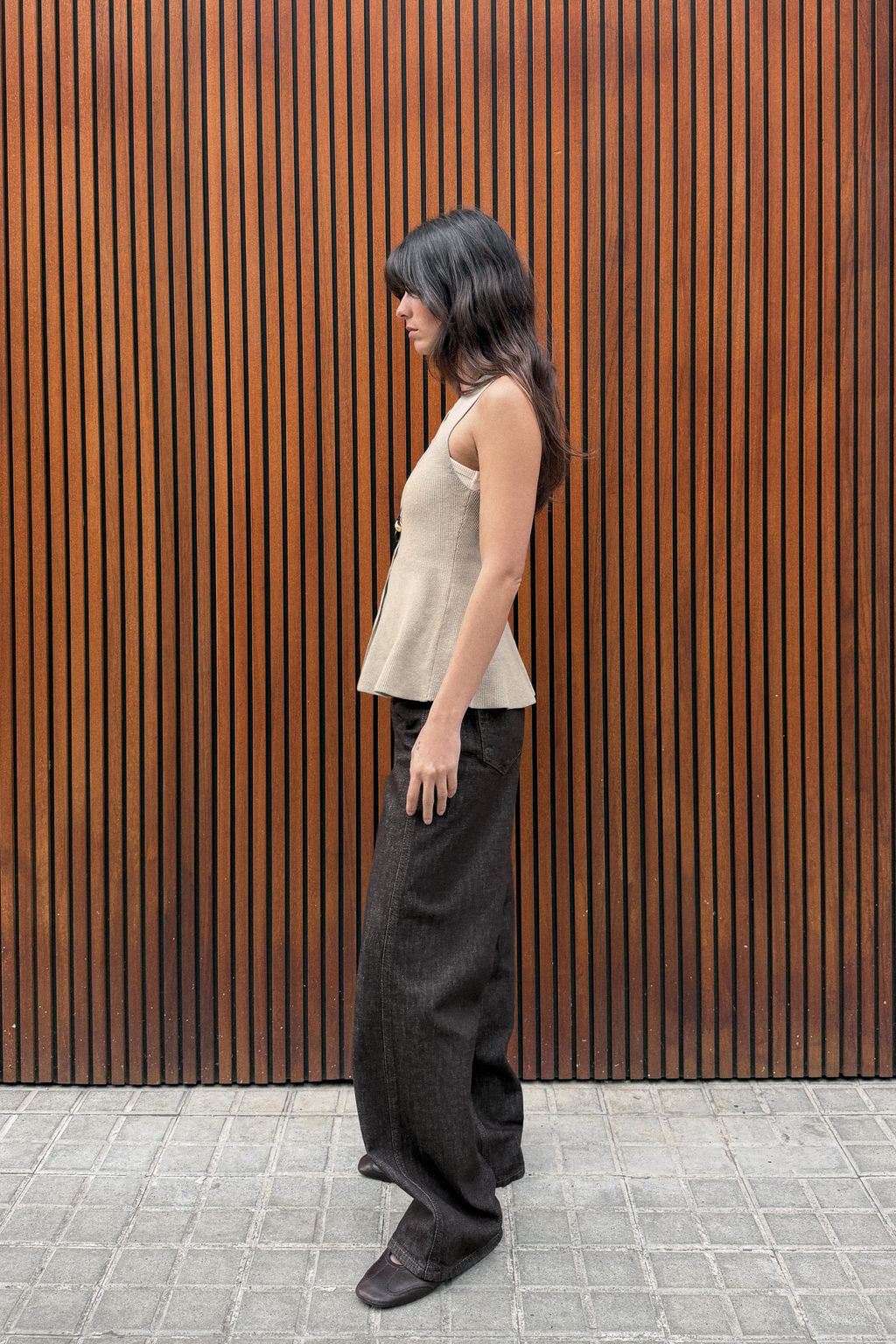 TOP RIB PEPLUM BOTONES / Crudo medio